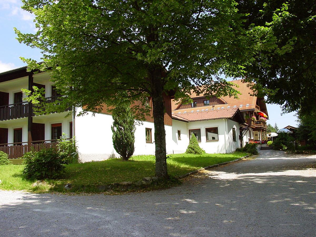 Hotel Zum Zauberkabinett Bad Heilbrunn Exterior photo